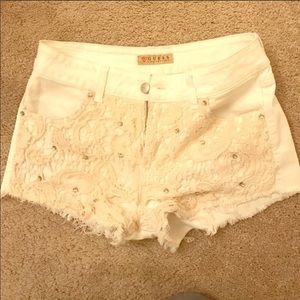 White lace guess shorts